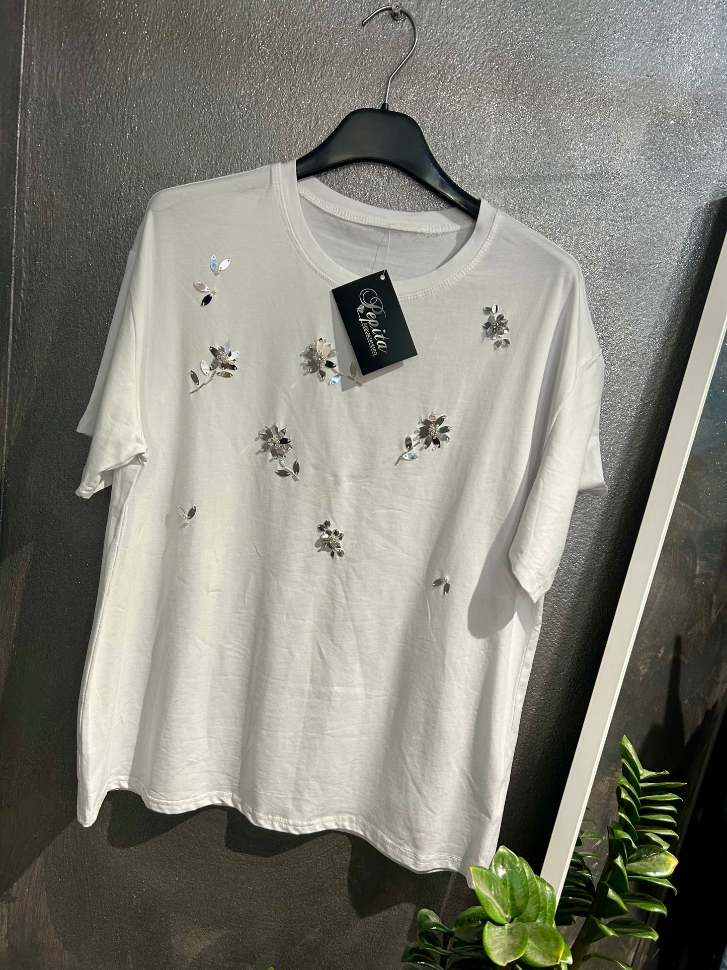 T-SHIRT FIORI STRASS BIANCA